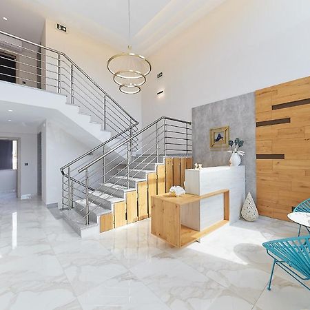 Albatros Luxury Suites Vrasná Exterior foto